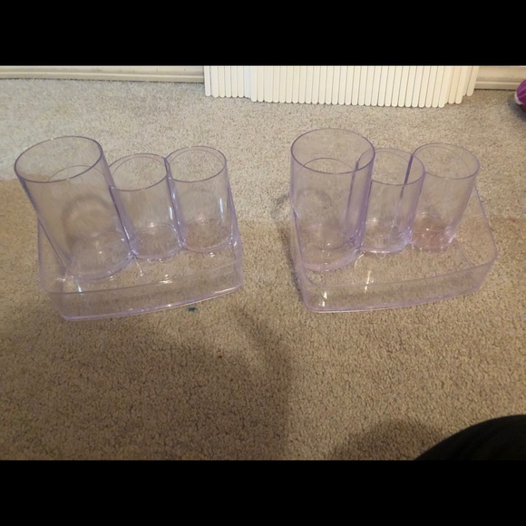 Makeup brush organizer - Picture 1 of 1